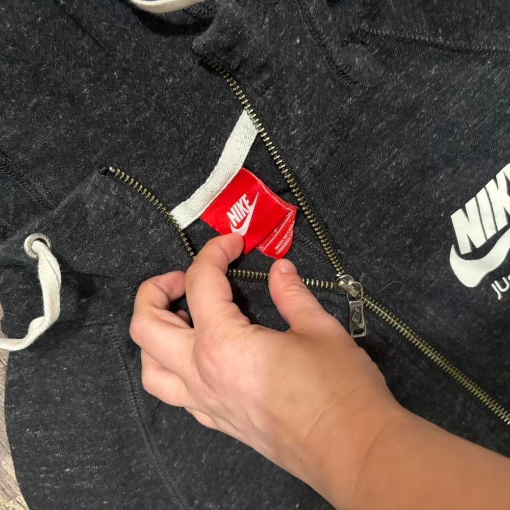 Nike black zip up hoodie Size S - Picture 2 of 2
